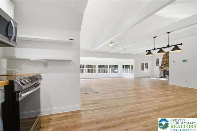 $1,250,000 | 563 Pensyl Creek Road, Stroudsburg, PA 18360