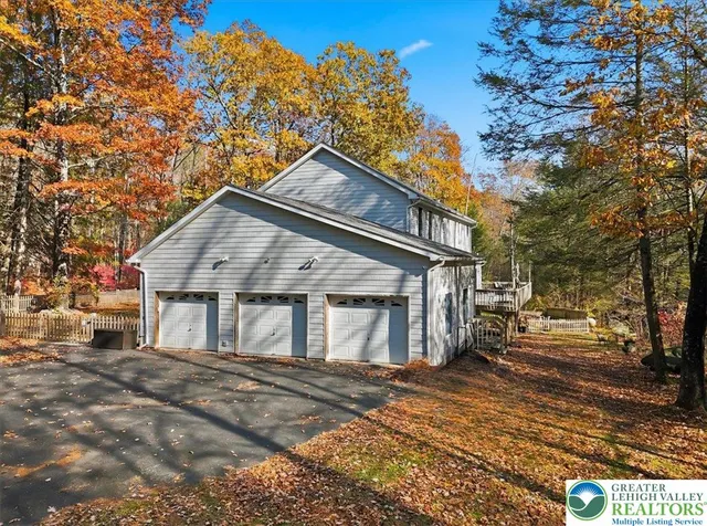 $1,250,000 | 563 Pensyl Creek Road, Stroudsburg, PA 18360