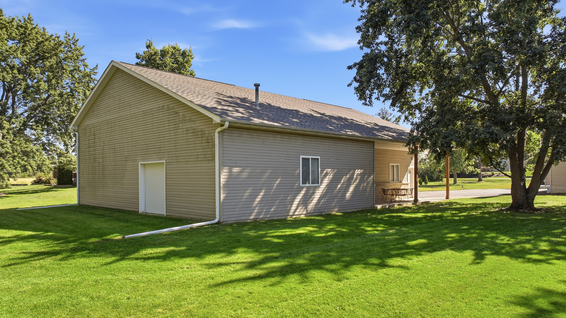 3429 Wolf Road Oswego, IL 60543 - Photo 9 of 46 Gallery Image 9