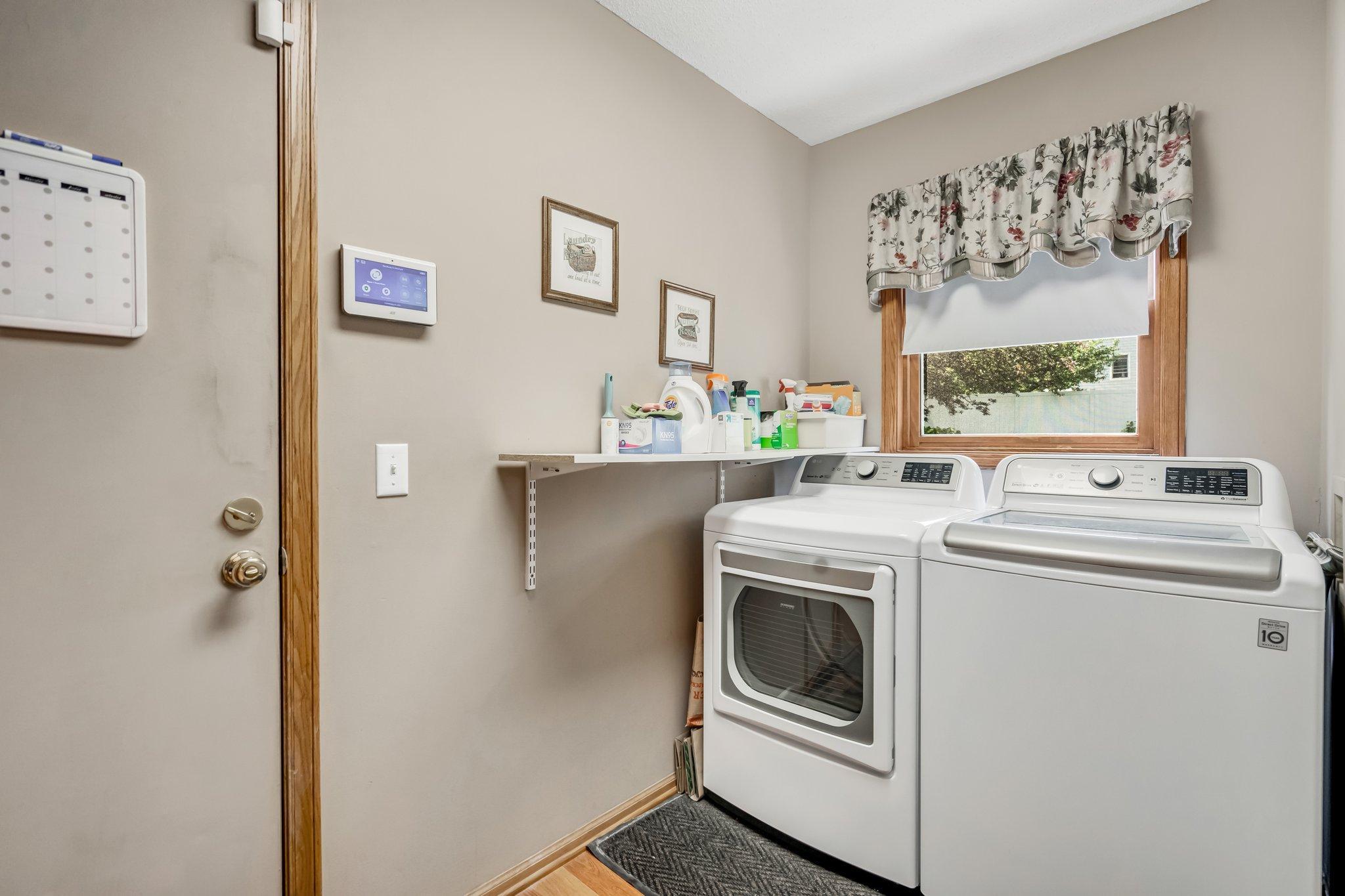 423 Sterling Street South Maplewood, MN 55119 - Photo 21 of 42