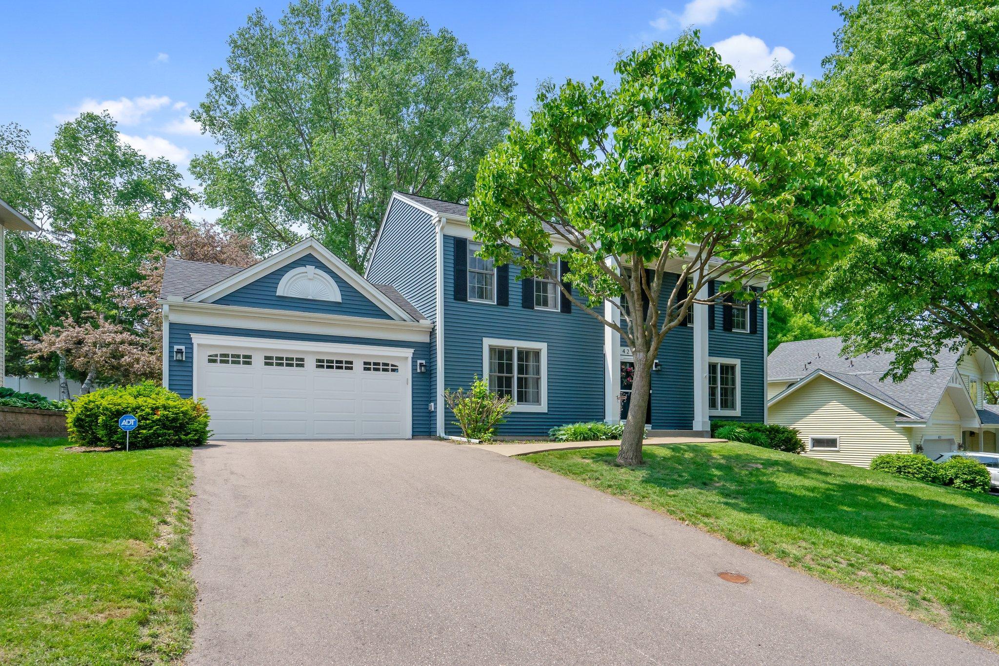 423 Sterling Street South Maplewood, MN 55119 - Photo 3 of 42