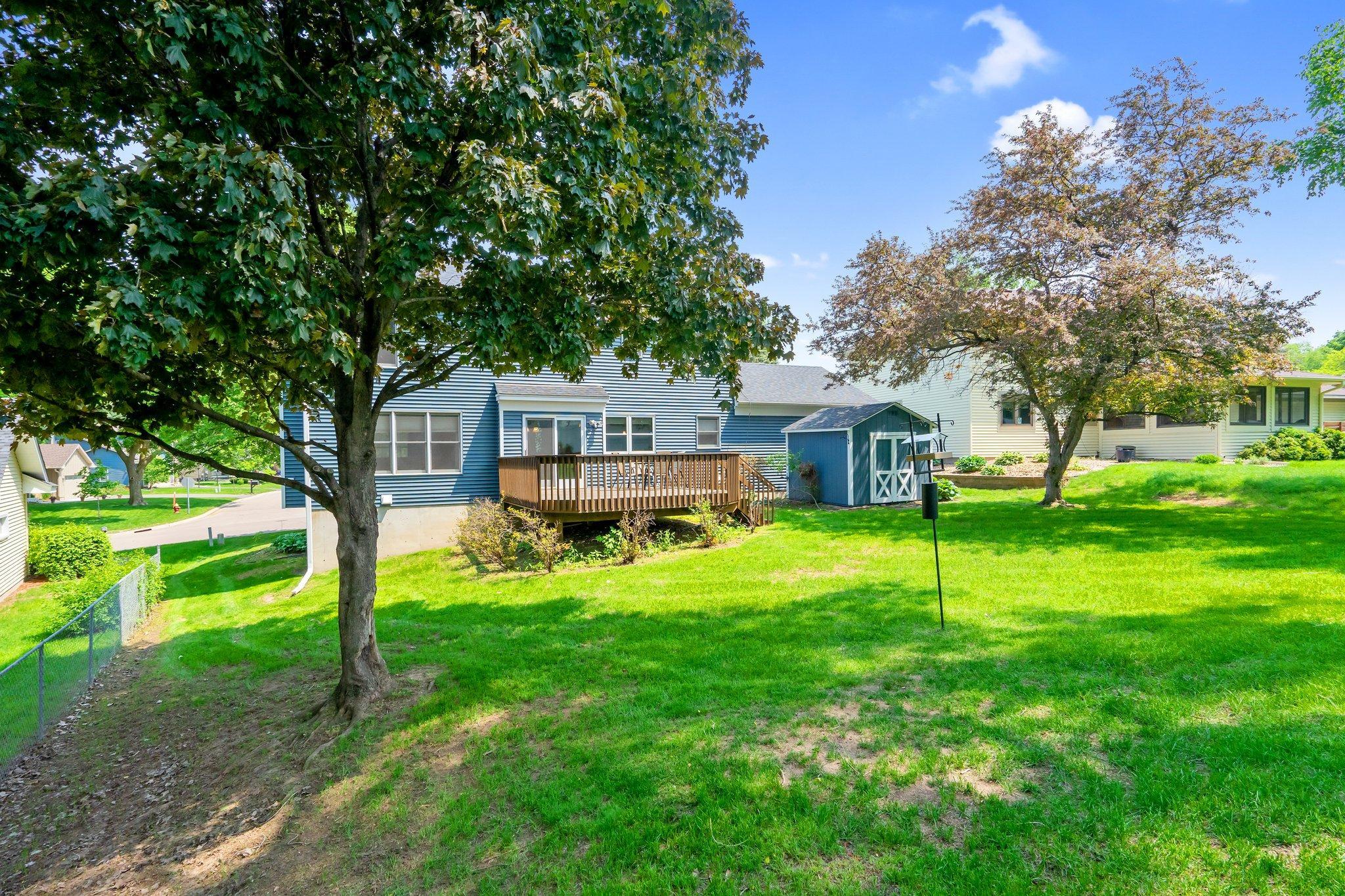 423 Sterling Street South Maplewood, MN 55119 - Photo 37 of 42