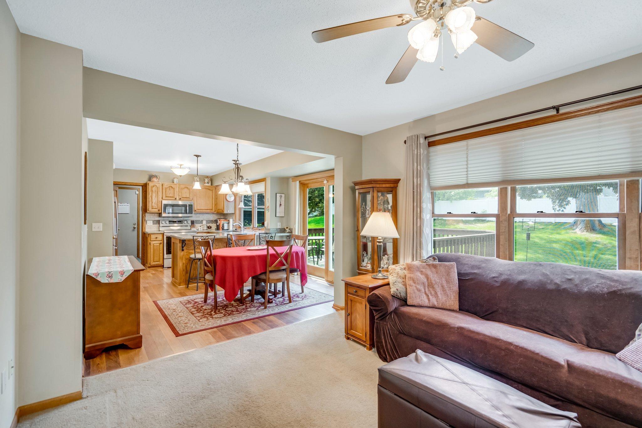 423 Sterling Street South Maplewood, MN 55119 - Photo 10 of 42