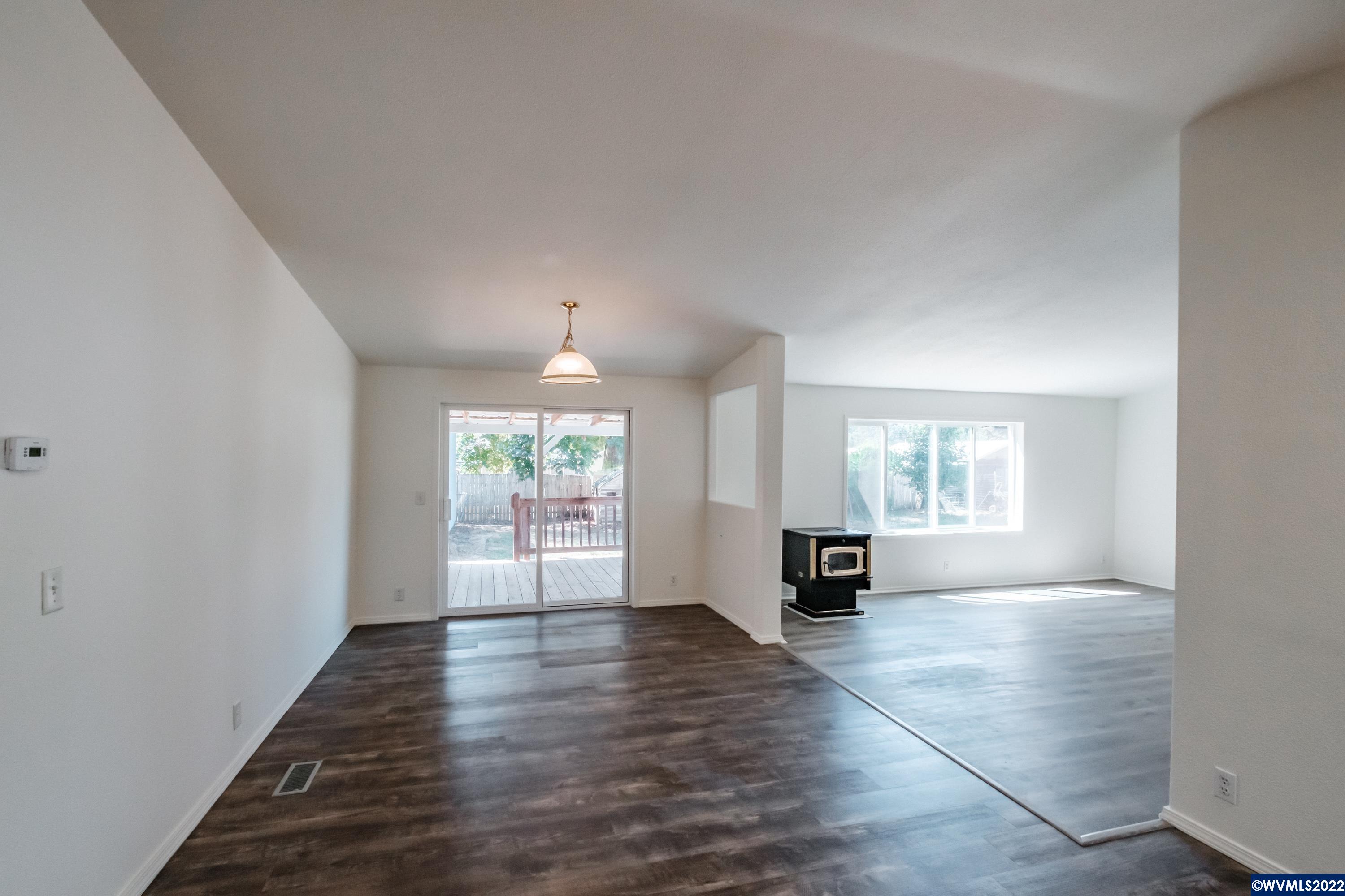 31050 South 3rd Street Lebanon, OR 97355 - Photo 8 of 42