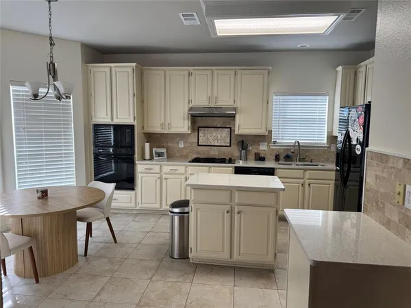 $3,200 | 3448 Lark Meadow Way, Dallas, TX 75287