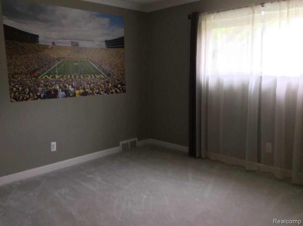 417 Kerby Road Grosse Pointe, MI 48236 - Photo 14 of 25 First Floor Bedroom
