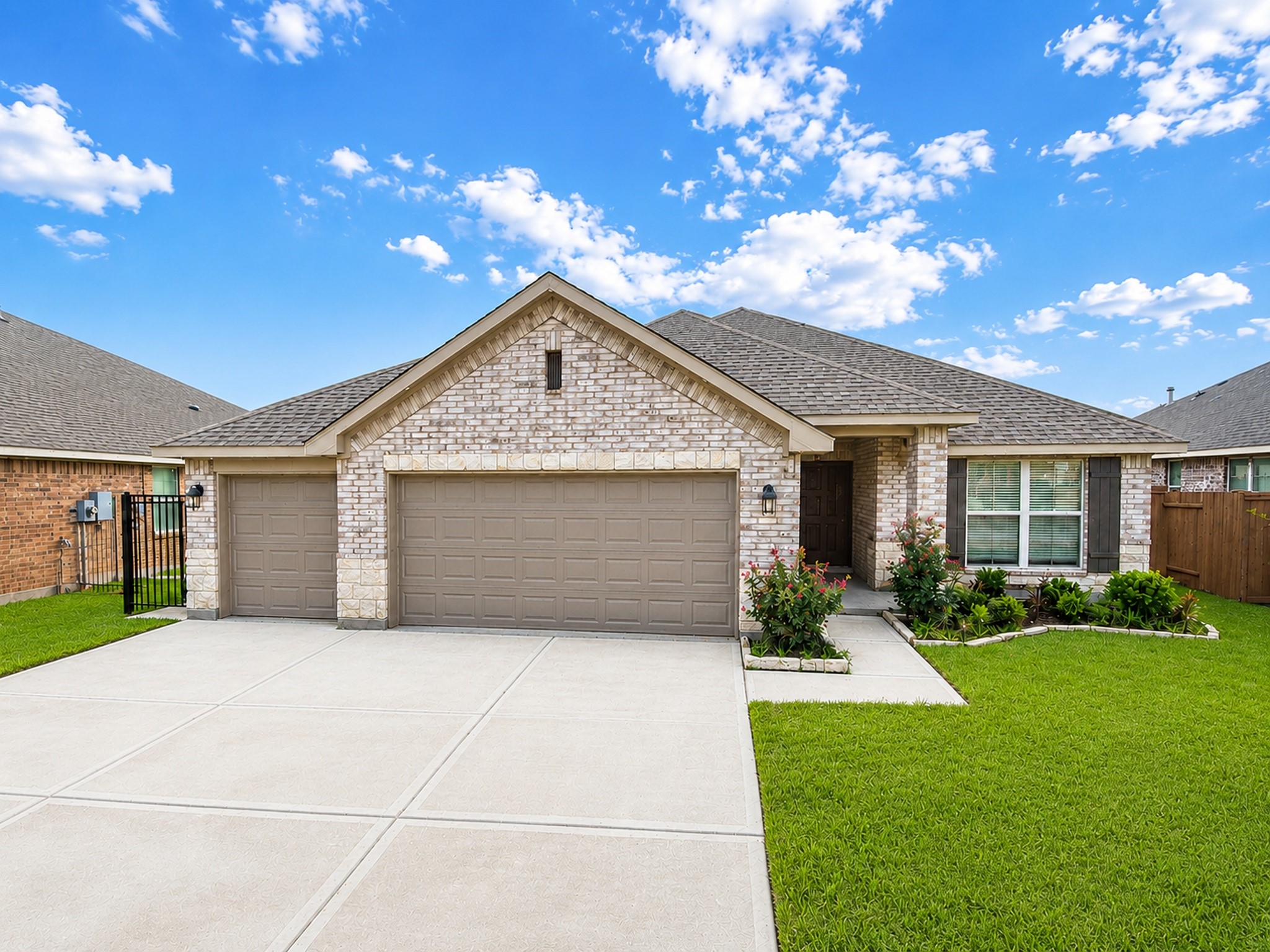 10142 Whitney Reach Drive Rosharon, TX 77583 - Photo 2 of 26