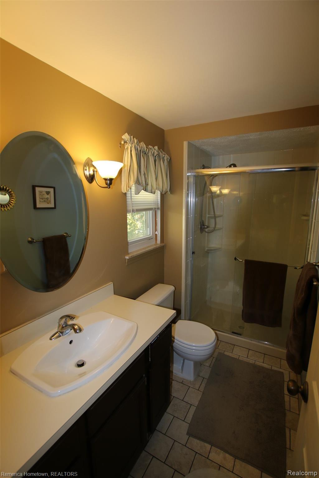43090 Keystone Canton, MI 48187 - Photo 13 of 23 Master Bath.JPG