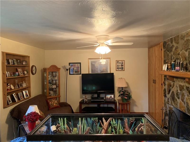 102 Cherry Valley Road Saxonburg, PA 16056 - Photo 7 of 24 Gallery Image 7