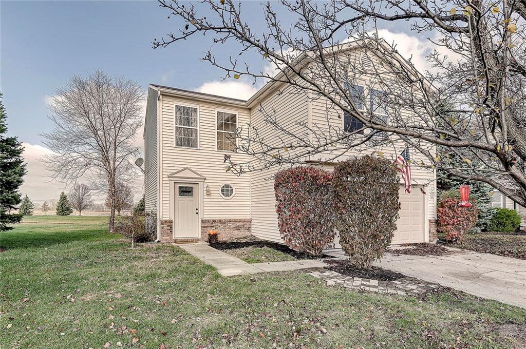 9340 West Dockside Circle Pendleton, IN 46064 - Photo 2 of 23 Gallery Image 2