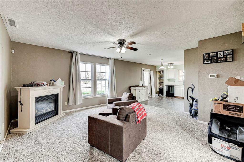 9340 West Dockside Circle Pendleton, IN 46064 - Photo 3 of 23 Gallery Image 3