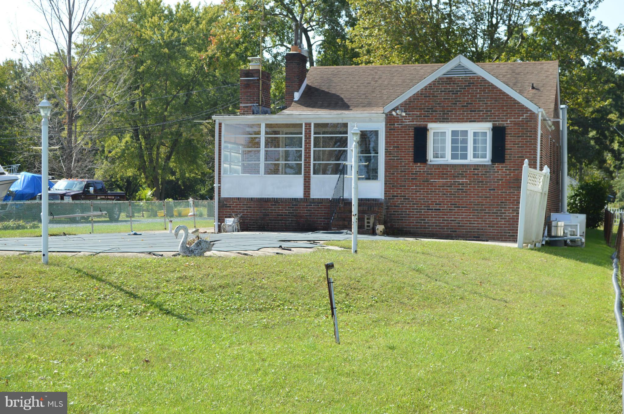 943 Bowleys Quarters Road Baltimore, MD 21220 - Photo 3 of 29 a house view with a garden space