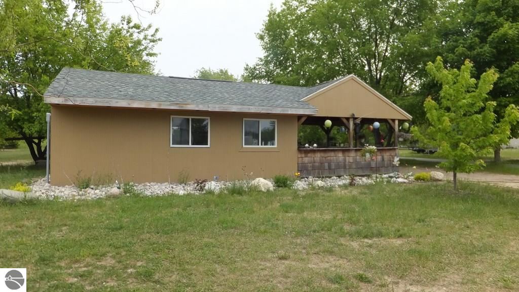 15200 Stanley Road Beulah, MI 49617 - Photo 31 of 45 1786045-30.JPG
