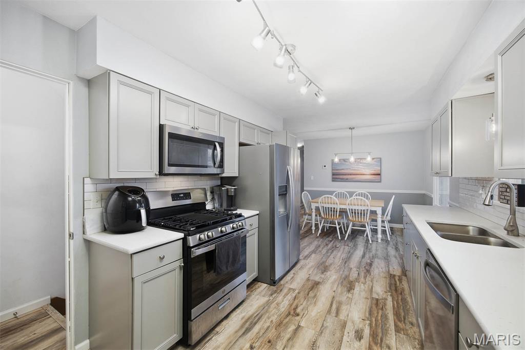 2708 Lemon Street Road Highland, IL 62249 - Photo 8 of 31