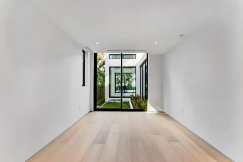 $8,274,950 | 2130 South Miami Avenue, Miami, FL 33129