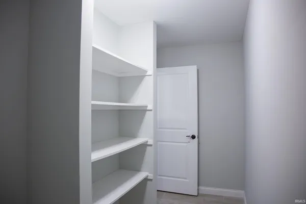 $385,000 | 1726 Hills Drive, Evansville, IN 47710