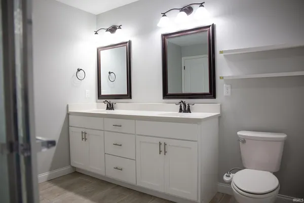 $385,000 | 1726 Hills Drive, Evansville, IN 47710