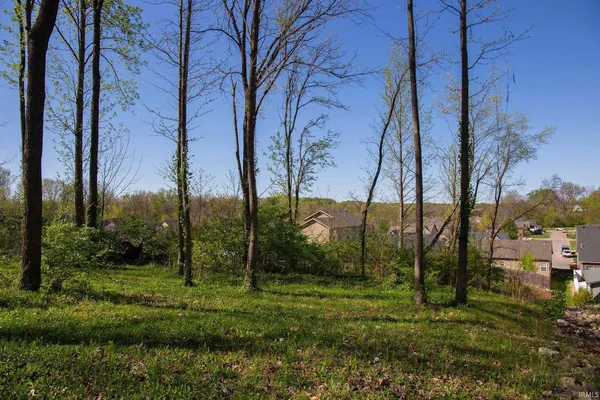 $385,000 | 1726 Hills Drive, Evansville, IN 47710