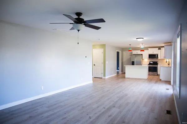 $385,000 | 1726 Hills Drive, Evansville, IN 47710