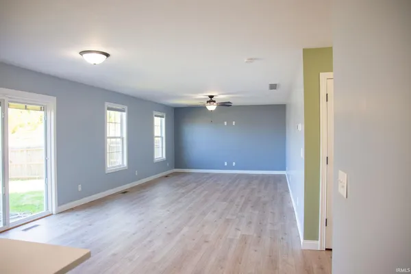 $385,000 | 1726 Hills Drive, Evansville, IN 47710