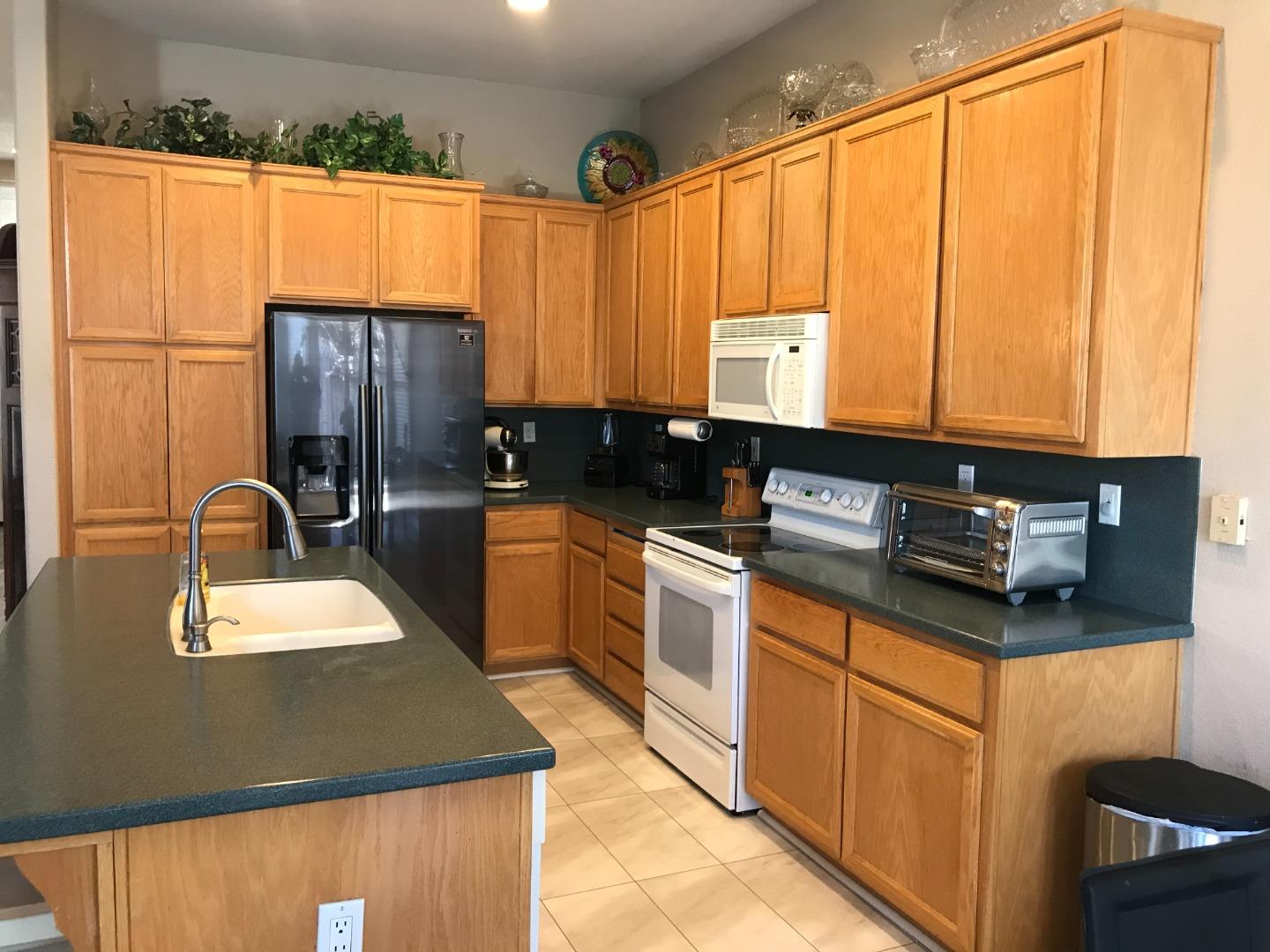 1809 Rothchild Drive Modesto, CA 95355 - Photo 11 of 31 Gallery Image 11
