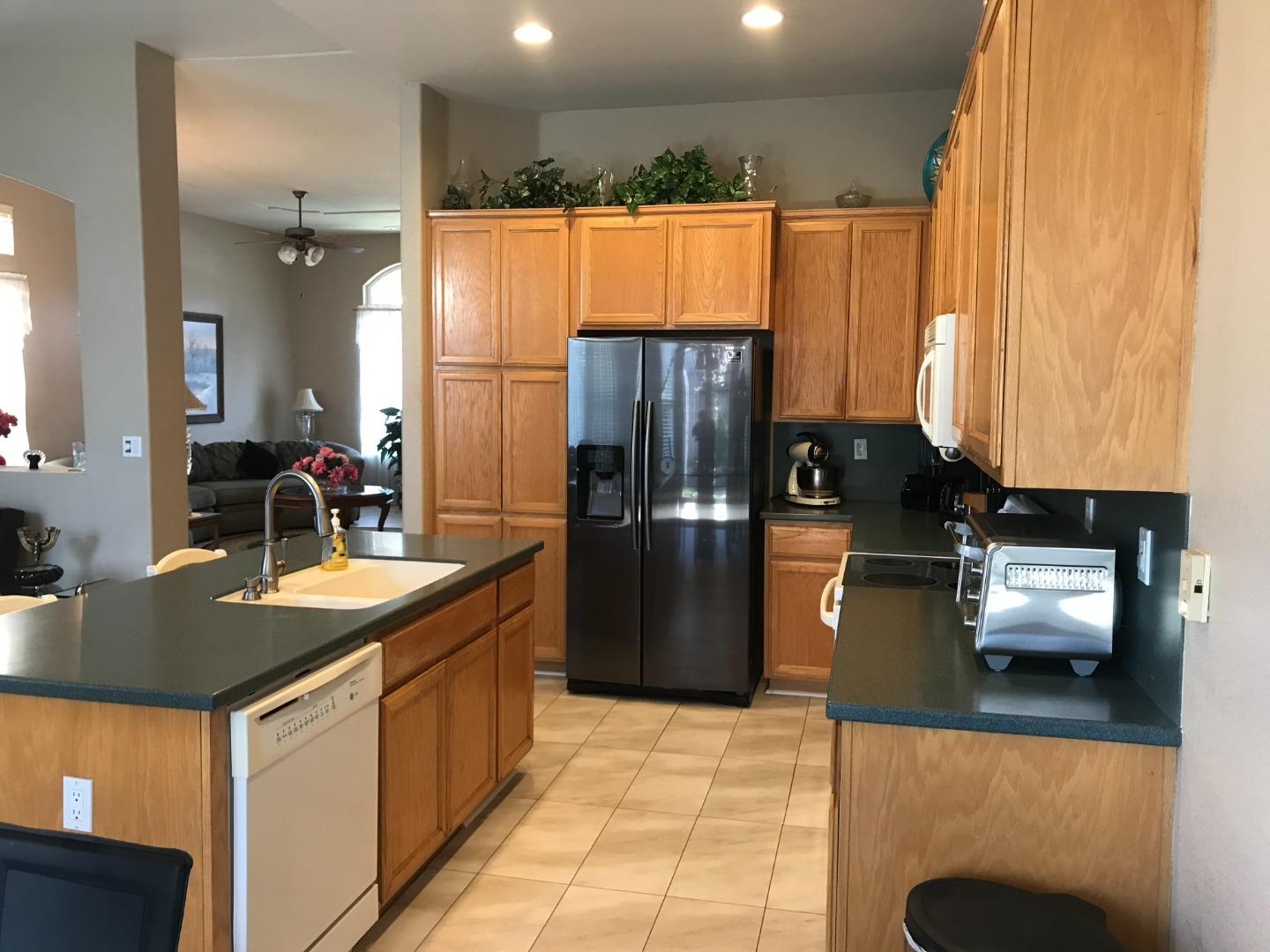 1809 Rothchild Drive Modesto, CA 95355 - Photo 10 of 31 Gallery Image 10