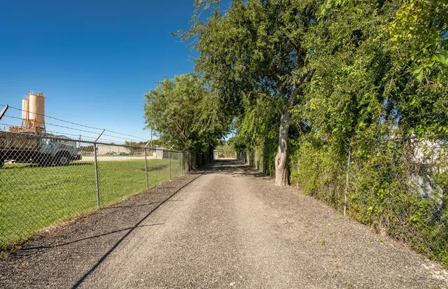 $1,350,000 | 126-130 Robby Lane, Kerrville, TX 78028