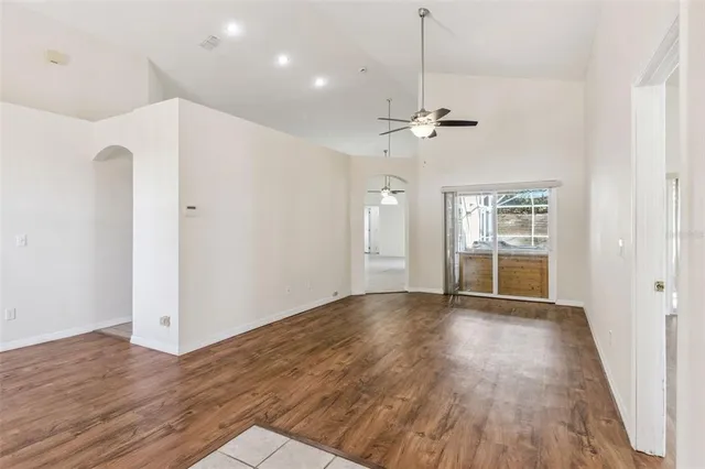 $2,395 | 166 Greeley Loop, Davenport, FL 33897