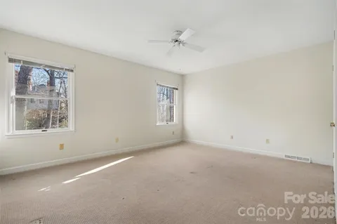 $675,000 | 754 Charter Place, Charlotte, NC 28211