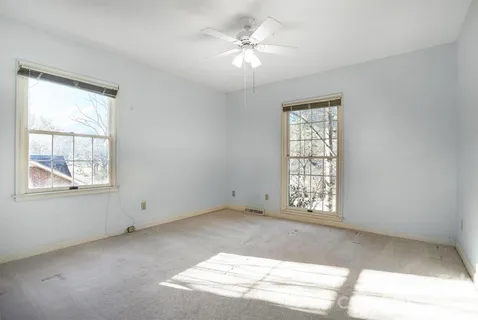 $675,000 | 754 Charter Place, Charlotte, NC 28211