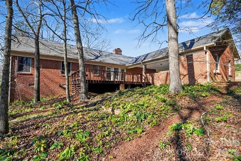 $675,000 | 754 Charter Place, Charlotte, NC 28211