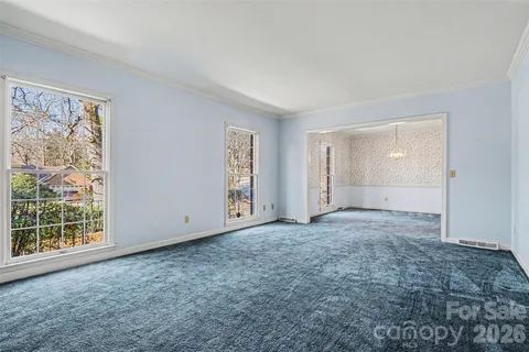 $675,000 | 754 Charter Place, Charlotte, NC 28211