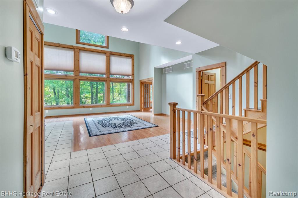 3754 Brighton Road Howell, MI 48843 - Photo 6 of 62