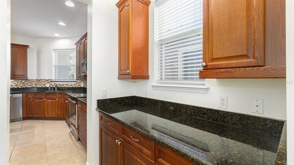 12912 Droxford Road Windermere, FL 34786 - Photo 17 of 52