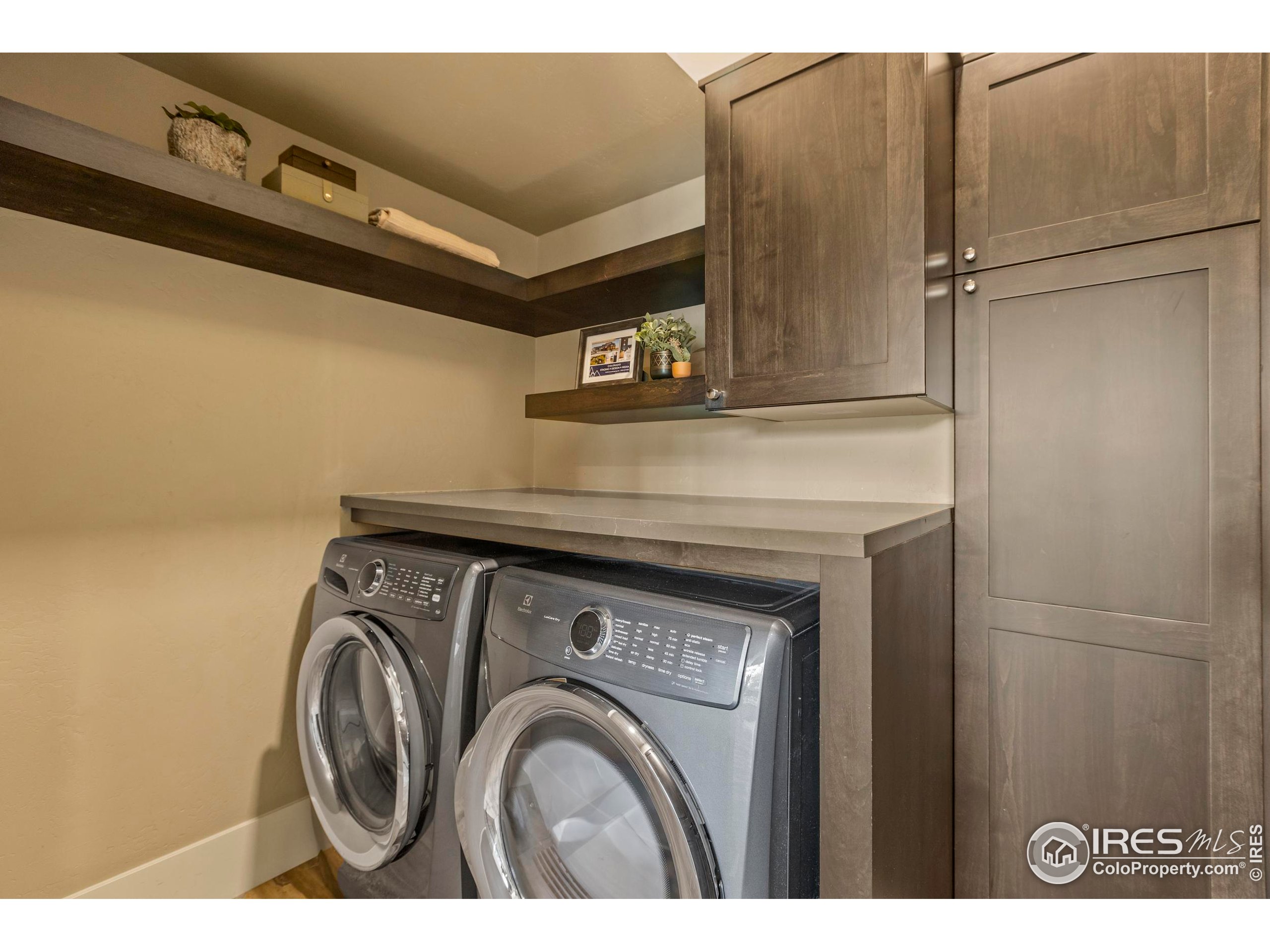 302 North Meldrum Street, Unit 314 Fort Collins, CO 80521 - Photo 36 of 50 a view of washer and dryer