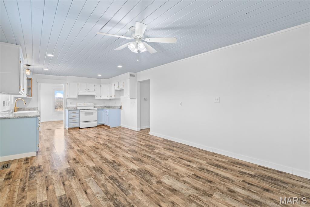 2161 Young Road Pacific, MO 63069 - Photo 36 of 53