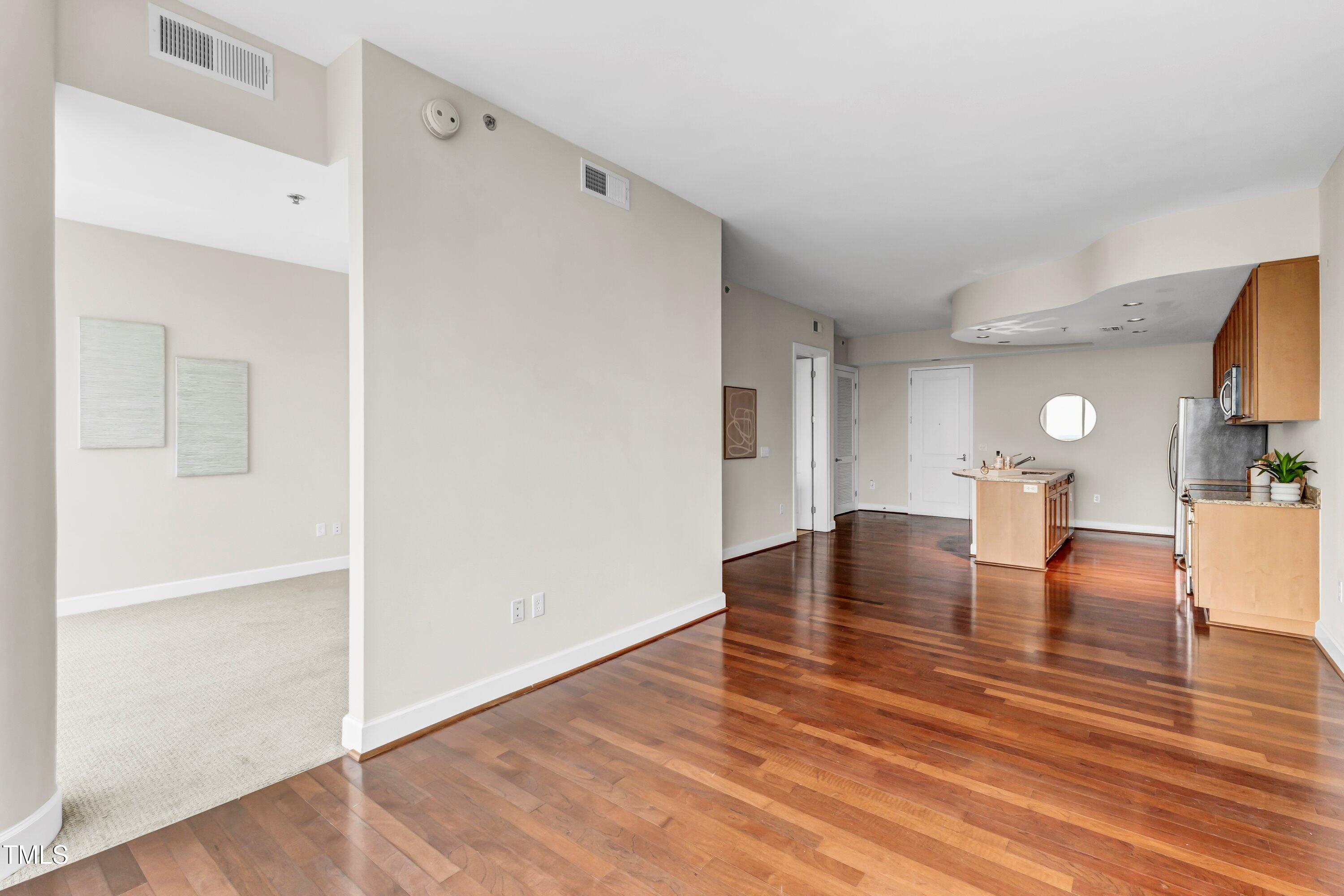 301 Fayetteville Street, Unit 2705 Raleigh, NC 27601 - Photo 13 of 45 23-IMG_7019