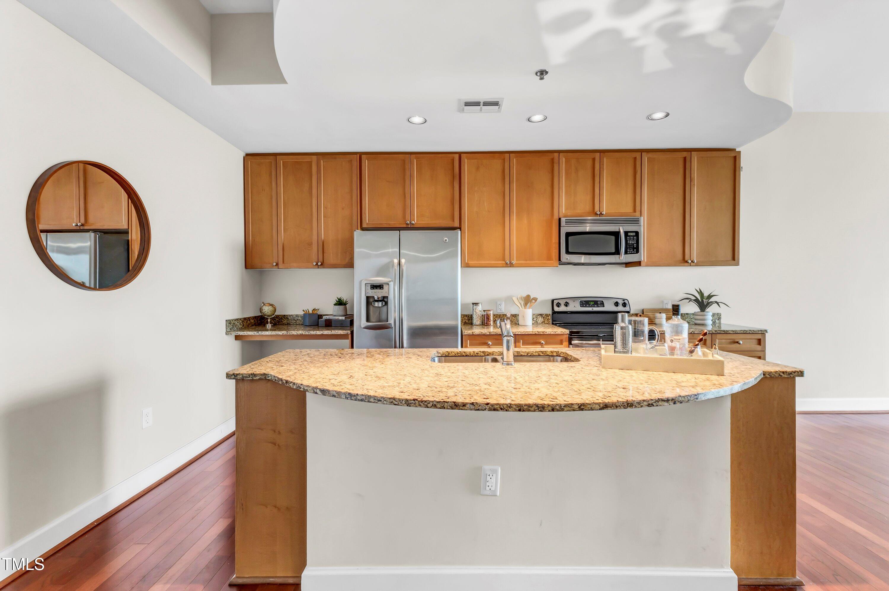301 Fayetteville Street, Unit 2705 Raleigh, NC 27601 - Photo 5 of 45 15-IMG_6974