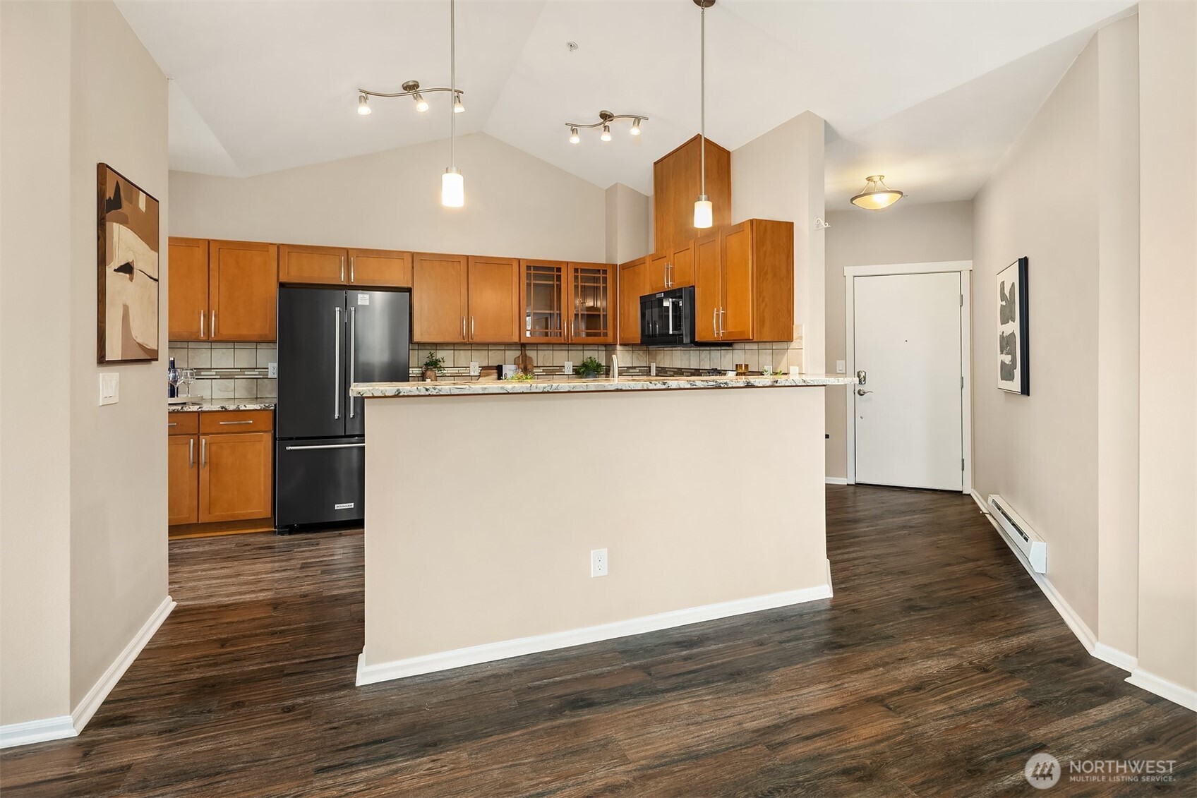 2830 Southwest Raymond Street, Unit 301 Seattle, WA 98126 - Photo 7 of 28