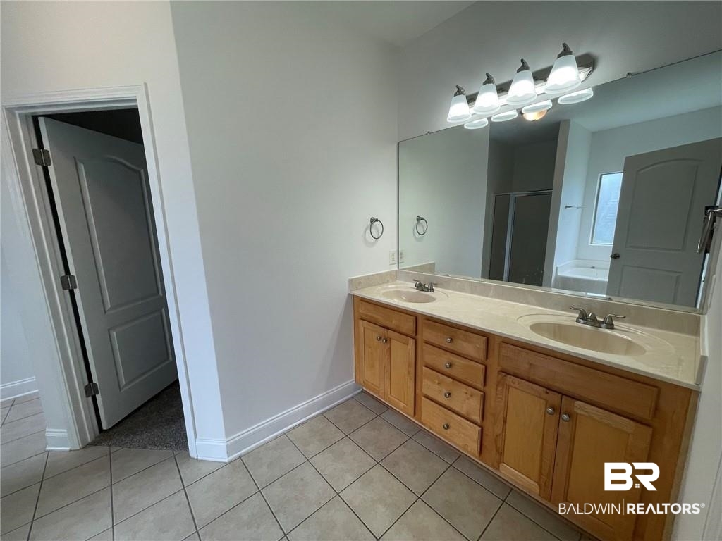 10215 Hunters Trace South Mobile, AL 36608 - Photo 16 of 22 primary bathroom vanities