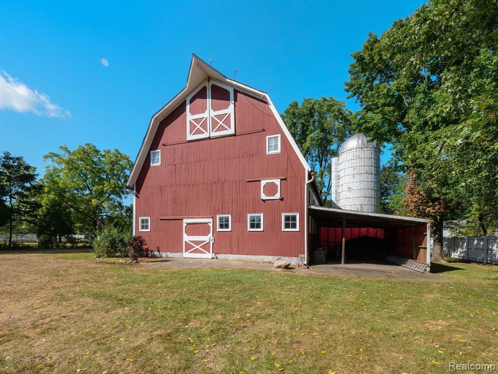 28804 Drake Road Farmington Hills, MI 48331 - Photo 41 of 50