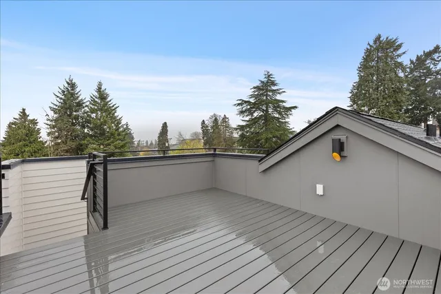 $1,399,950 | 4222 Meridian Avenue North, Seattle, WA 98103