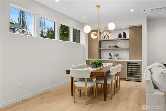 $1,399,950 | 4222 Meridian Avenue North, Seattle, WA 98103