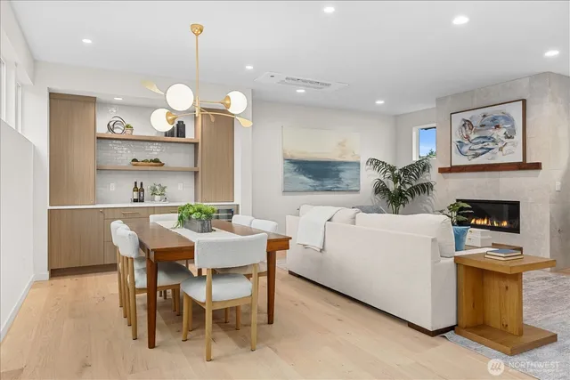 $1,399,950 | 4222 Meridian Avenue North, Seattle, WA 98103