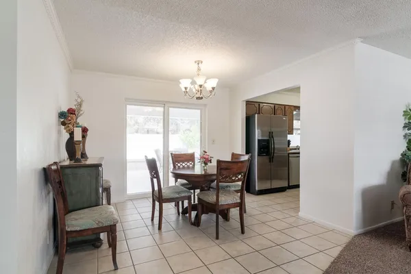 $1,750 | 4422 East Escondido Avenue, Mesa, AZ 85206