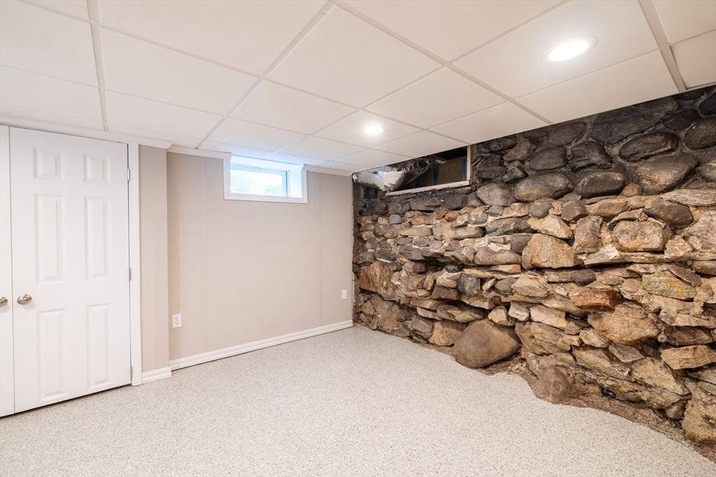 15 Geneva Road Andover, MA 01810 - Photo 20 of 43