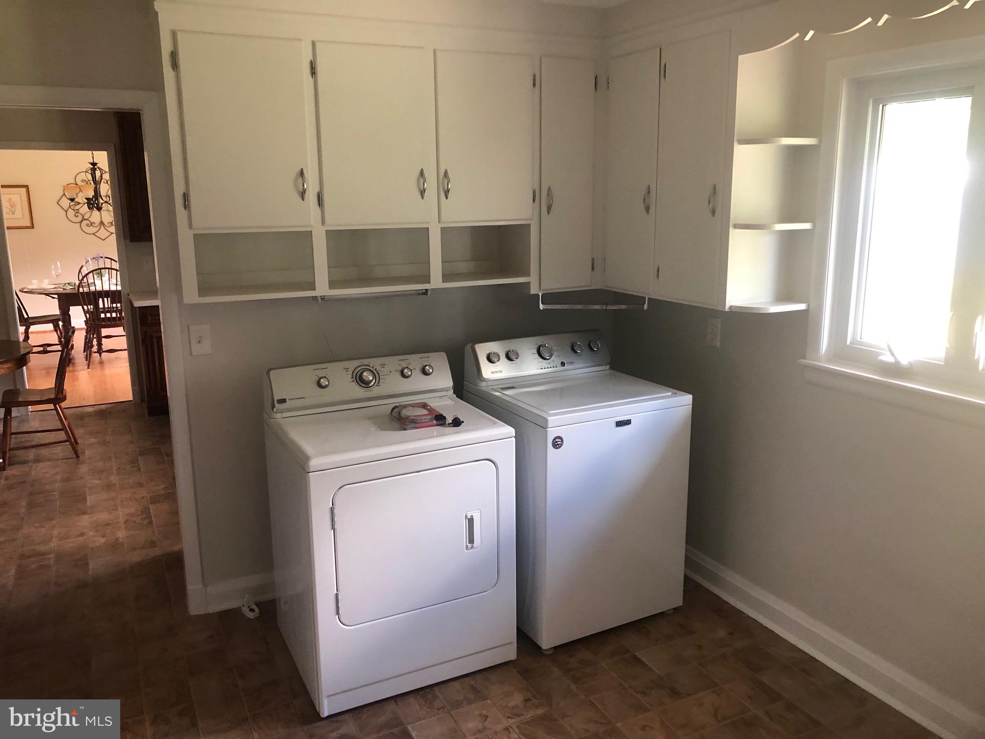 806 Hughes Shop Road Westminster, MD 21158 - Photo 20 of 30 Laundry area