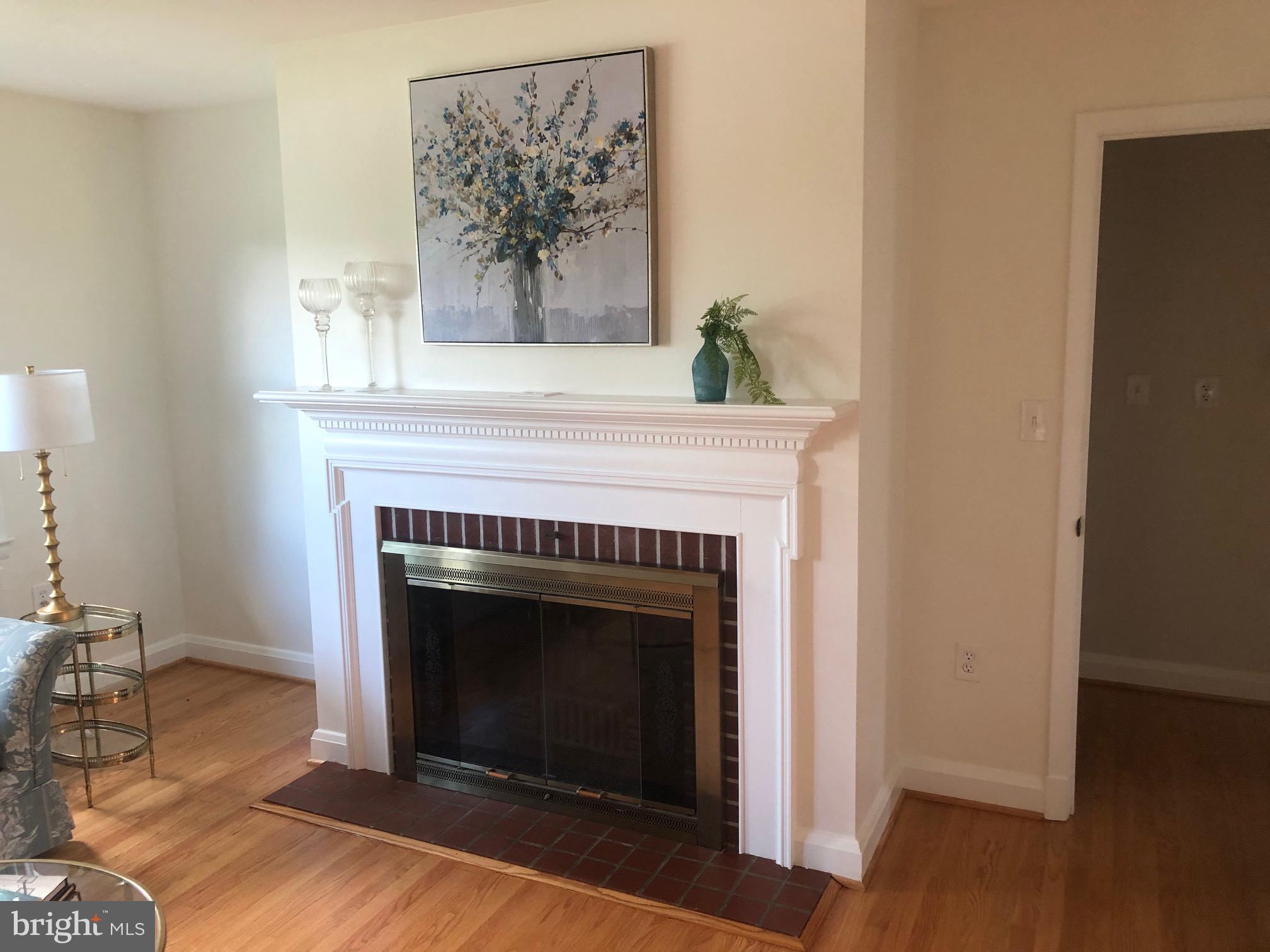 806 Hughes Shop Road Westminster, MD 21158 - Photo 10 of 30 Living Room