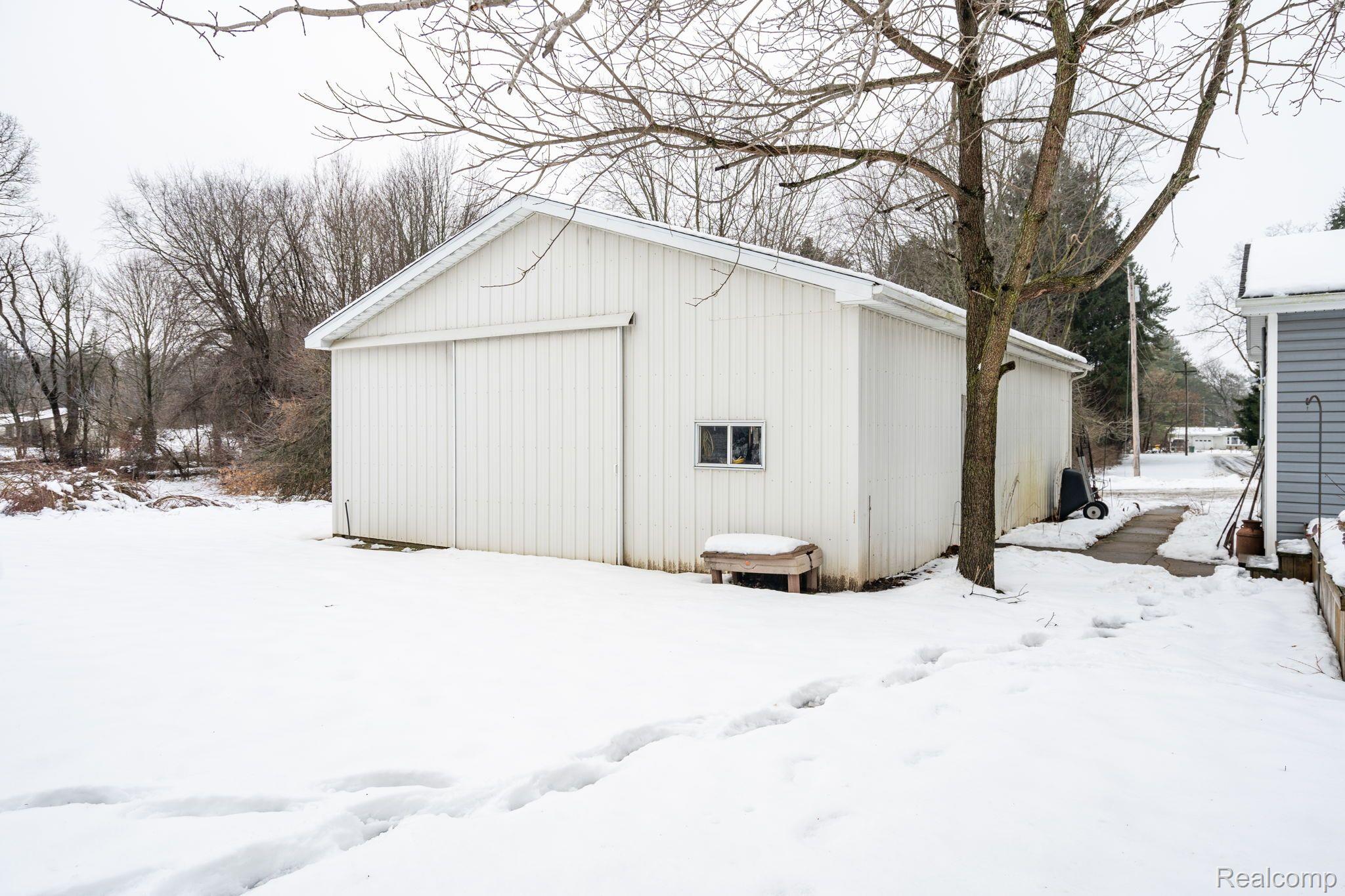 4081 Calkins Road Dryden, MI 48428 - Photo 3 of 44 Gallery Image 3