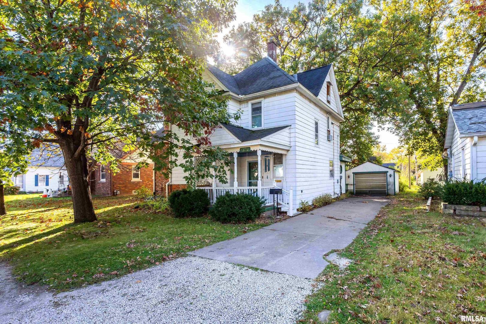 1322 27th Avenue Moline, IL 61265 - Photo 1 of 38